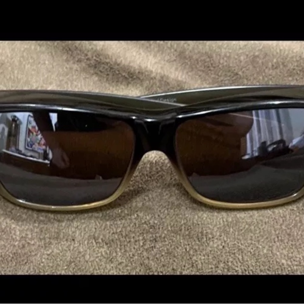 Jonathan Paul Fitovers Traveler
Amber Brown Tan Ombré
Sunglasses